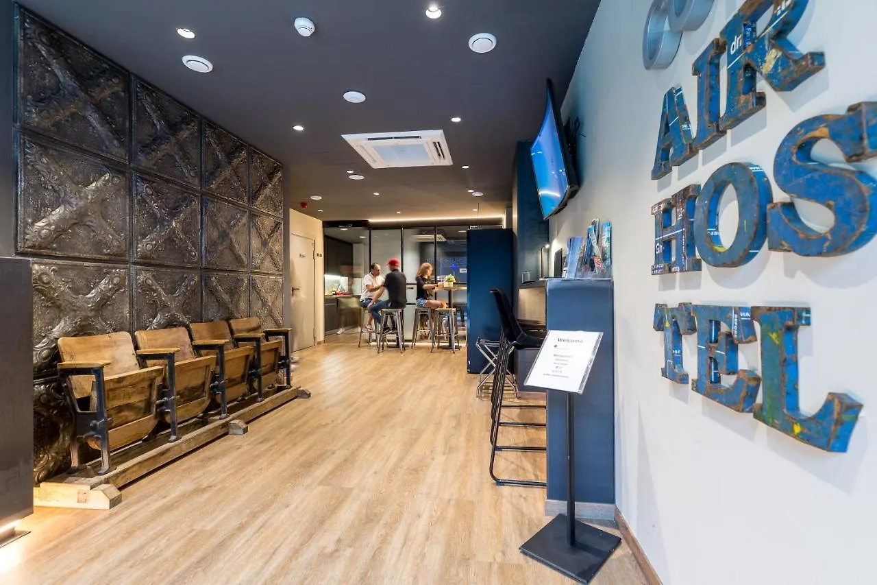 Airhostel Barcelona Airport 24H El Prat de Llobregat